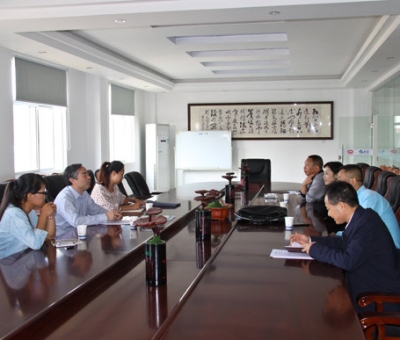 江西省政府決策咨詢委員會秘書處處長李鵬飛一行蒞臨仙客來公司調(diào)研、考察科技創(chuàng)新