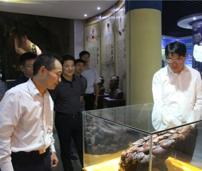 九江市委常委、副市長(zhǎng)張新龍蒞臨仙客來(lái)公司調(diào)研