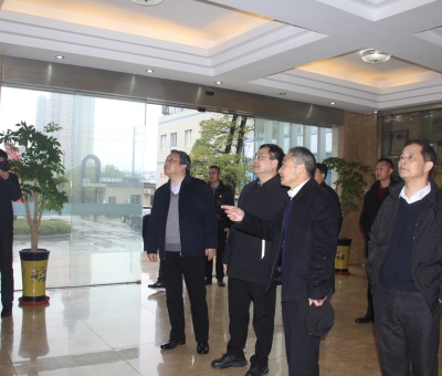 江西省委統(tǒng)戰(zhàn)部副部長、省民宗局局長曹國慶蒞臨仙客來公司調(diào)研民族團結(jié)進步創(chuàng)建示范工作